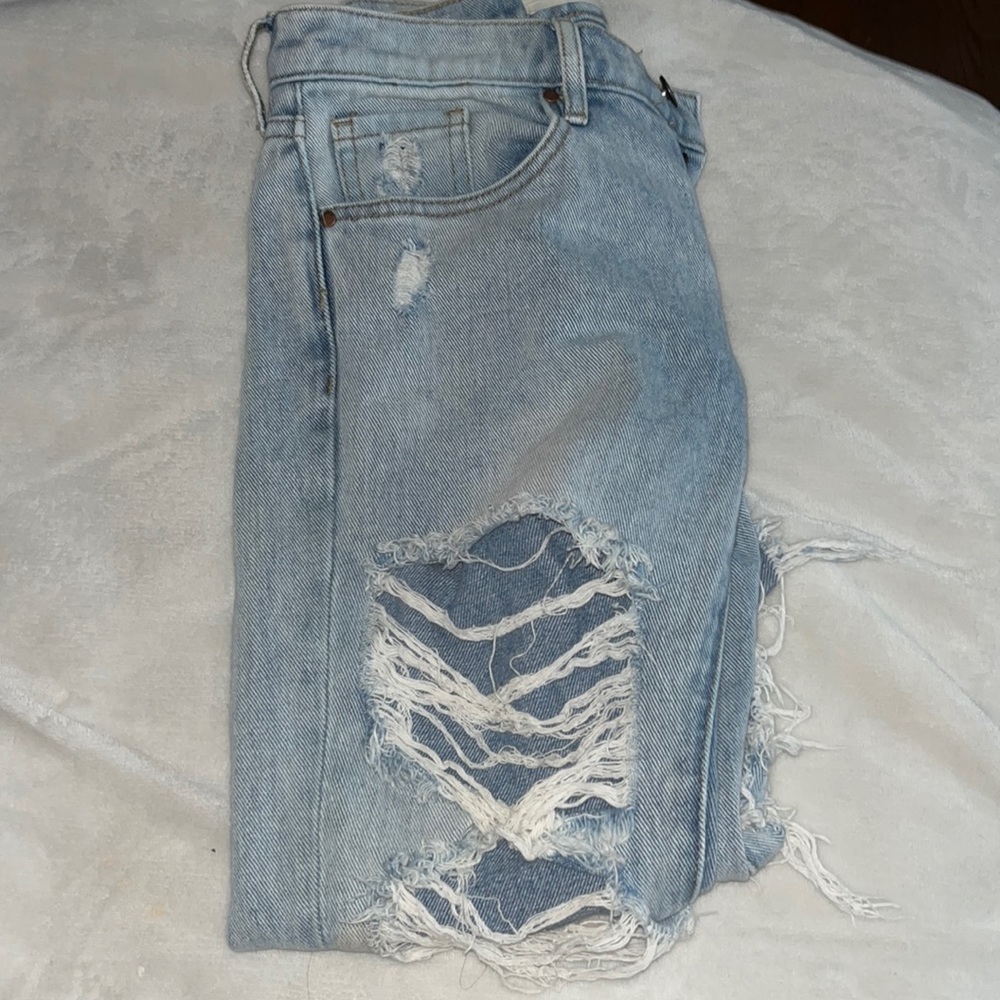 Distressed Boyfriend Jeans